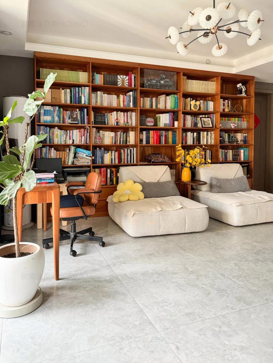yuha2324's tweet photo. Tired of cluttered spaces Spent 20 mins sorting old books u0026 records today—donate what’s unused, and the room feels so fresh! A small tidy, a big mood boost. https://t.co/v2NAZo35bh