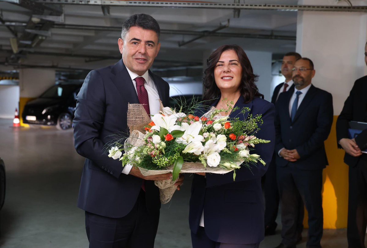 akpartiaydinn's tweet photo. Bir dizi program kapsamında ilimizi ziyaret eden Ulaştırma ve Altyapı Bakan Yardımcımız Sayın Osman Boyraz’ı; İl Başkanımız Sayın Mehmet Erdem ve Büyükşehir Belediye Başkanımız Sayın Özlem Çerçioğlu ile birlikte Büyükşehir Belediye Başkanlığımızda ağırladık.

Şehrimize gösterdikleri ilgi ve nazik ziyaretleri dolayısıyla Sayın Bakan Yardımcımıza teşekkür ediyor, çalışmalarında başarılar diliyoruz.