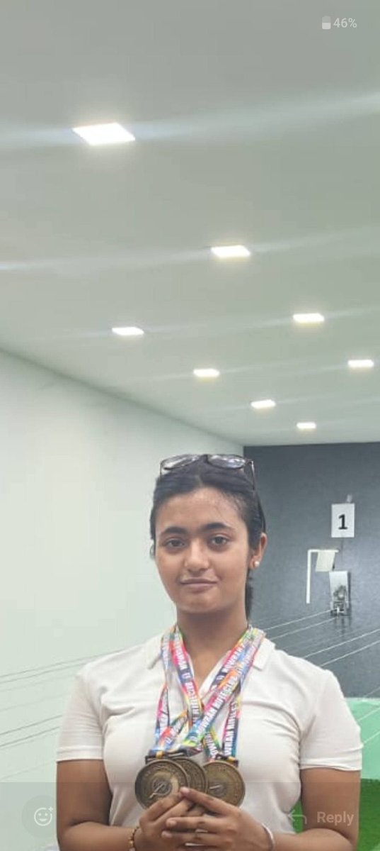 RijuDutta_84's tweet photo. 🚨 MISSING: Damayanti Sen 🚨
Last seen yesterday, 10:00 AM at Howrah Station (PF 4 & 5).

Wearing: Pink T-shirt & half pants
Contact: 9804148878 / 9804148877

She is a promising rifle shooter, young girl, good student!

Please RT & share to help her get home safely!

(Sourced from her mother's Facebook profile)