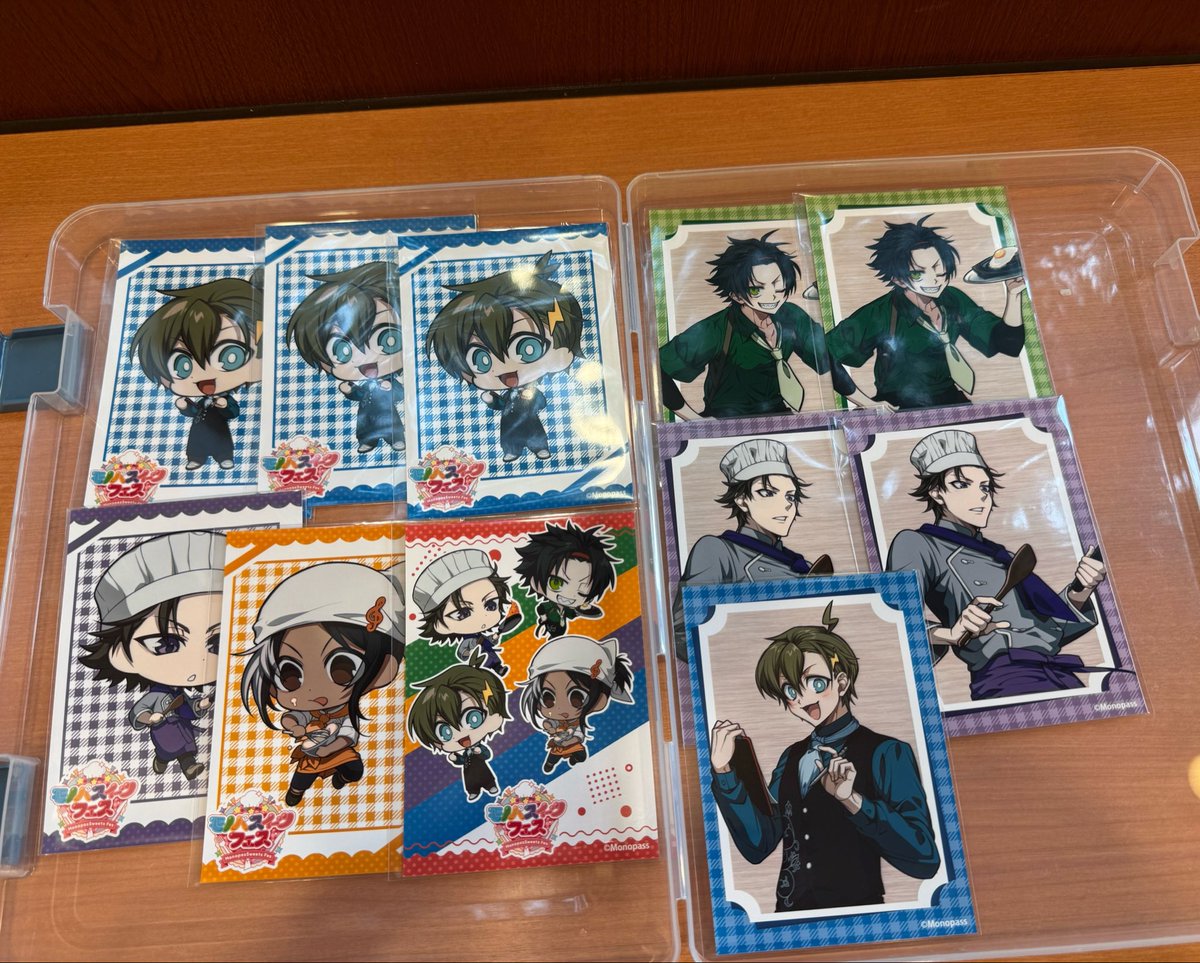 DSN0377's tweet photo. 交換／譲渡　モノパス スイーツフェス ブロマイド

譲　🎹（SD×1）
       🙂（等身×2、SD×1）
       ⚡️（等身×1、SD×3）
　　🦈（等身×2）
　　集合（SD×1）

求　定価

出先でIDなし、🦈🙂ご希望の方は⚡️か🎹を同数お引き取り希望。現在新宿現地周辺に居ます、検索からもお気軽にご連絡下さい。 https://t.co/4cdN06iwDK