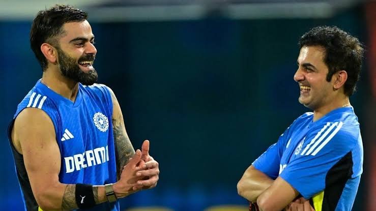 cricupx's tweet photo. According to India batting coach Sitaneshu Kotak:
"Virat Kohli and Gautam Gambhir have spoken ten times today itself. I don’t believe they need any bridge to talk to each other." https://t.co/Eo3EjCeWlH