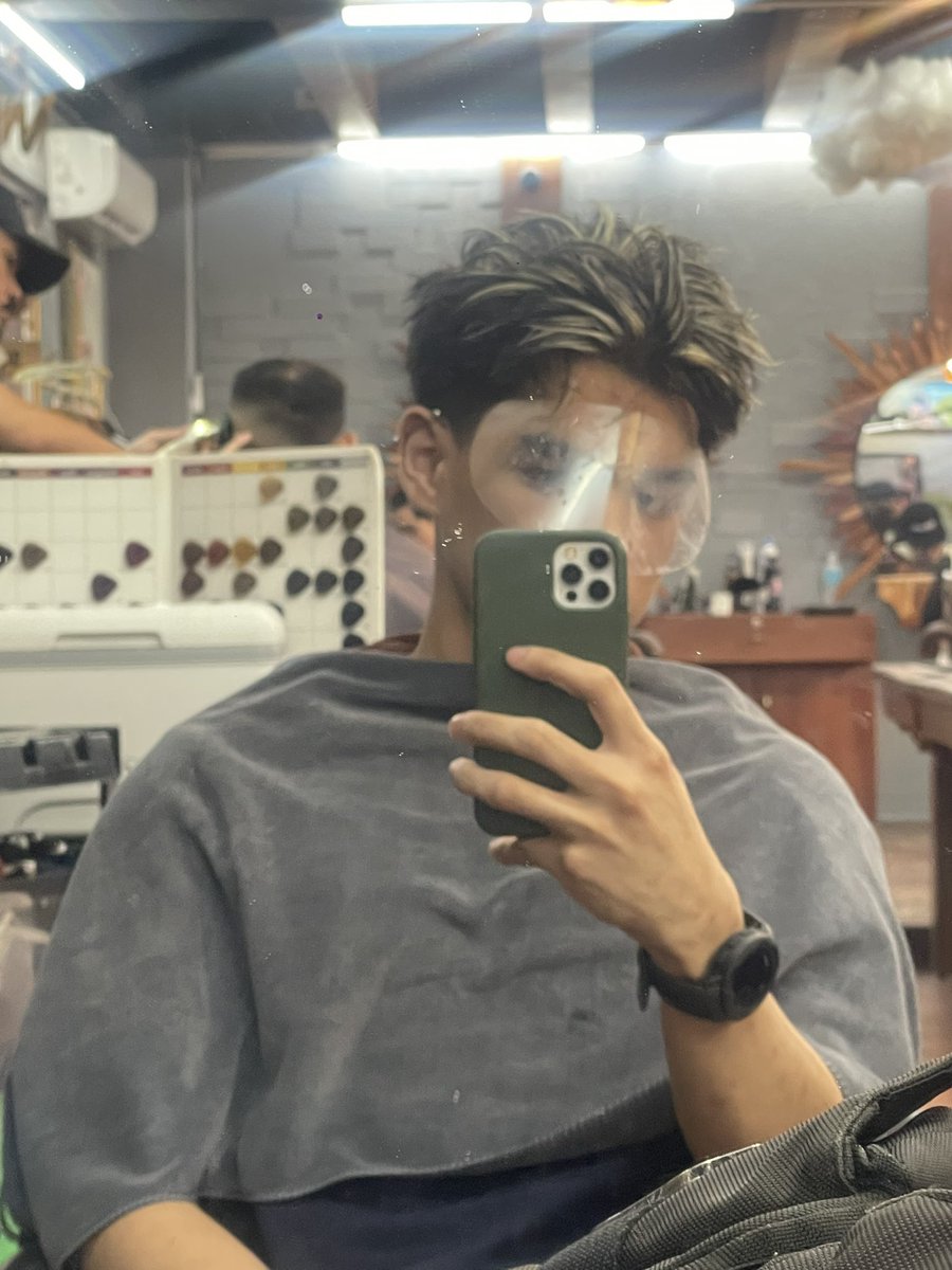 V_lee69 tweet media