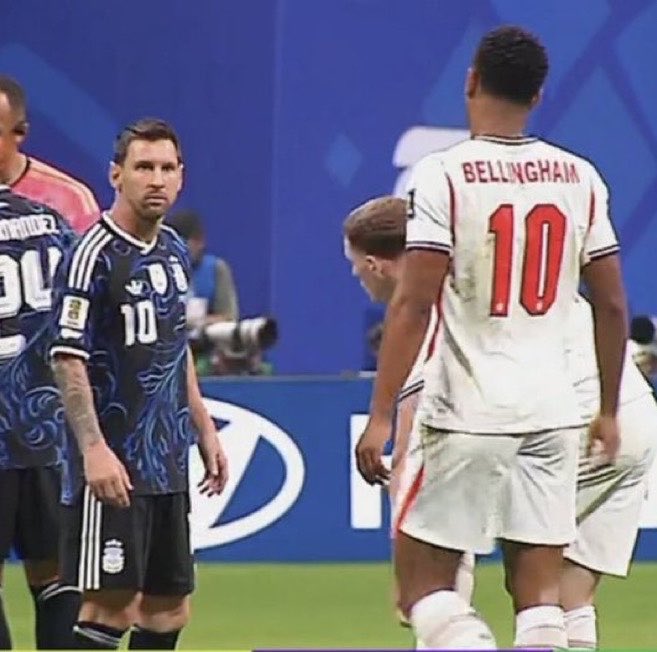 Koladoskidculer's tweet photo. 🚨 “The Biggest Mistake You Can Make Is Making Messi Angry” — Sergio Ramos Ahead of WC Final 🇪🇸🇦🇷

🎙️Reporter: Sergio, a World Cup final against Argentina—how do you see this one?

Sergio Ramos🗣️:It’s going to be a very tough one, no doubt about that. We’re talking about a team full of mentality monsters—players who don’t give up, who believe until the very last second. And then… they have Lionel Messi.

At 39, it’s unbelievable… he’s still the best player in the world. That alone tells you everything about the challenge ahead.

🎙️Reporter: Do you think Spain has what it takes to stop him?

Sergio Ramos🗣️:I trust Luis de la Fuente completely. He knows how to prepare a team for moments like this. But let me be honest—the biggest mistake you can make is making Messi angry.

I’ve suffered it for years whenever I faced Barcelona. I know exactly what happens when he switches into that mode. The main assignment for us was always simple—how to hold him down. But in reality… it’s never simple.

🎙️Reporter: You’ve faced him many times. What made it so difficult?

Sergio Ramos🗣️:Every week in training, we prepared just to stop him. Me and Pepe hated it, because you can do everything right… and still fail.

Pepe used to say, “Just take him out at first sight.” But that’s when the real problem starts. Because once Messi feels that… he turns into something else. A beast you simply can’t handle anymore.

🎙️Reporter: What did you think about the Messi and Jude Bellingham incident?

Sergio Ramos🗣️:I was watching that game, and immediately I turned to my wife and said, “The game is finished.”

Honestly, if Bellingham knew the crime he had committed, he wouldn’t have done it. Because with just minutes to the final whistle, England witnessed the craziest version of Messi.

🎙️Reporter: Were you surprised by that comeback?

Sergio Ramos🗣️:Not at all. He’s the greatest of all time. What surprises me isn’t that he did it… it’s how he’s still doing it at 39.

Against Messi, it’s never over. And that’s why this final will be decided by the smallest moment.