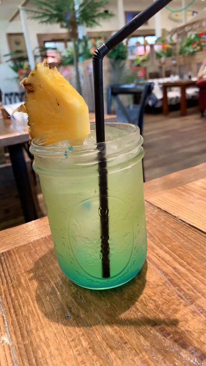 yumi110358's tweet photo. 暑いし🫠ハワイアンブルー🩵💙飲み来た
#ALOHACAFE
#カフェ https://t.co/hLmFhZbbfJ