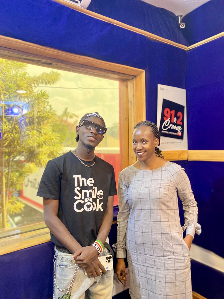 912CroozeFM's tweet photo. #CFMLifestyle is very much in your situation Darlings!! 🥁 

@starcentdj😎&amp; @JaneNomutungiare live in studio to make sure your weekend starts off right!🔥

Stream🌏 https://t.co/NjBc9KujYn 

#TGIF
#CroozeFM 
#Mbarara https://t.co/Fs8DiMgQAI