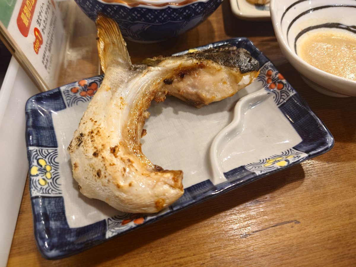 kiriya396's tweet photo. 今日も15時半からこのザマなのでそろそろ飲み終わる
秋葉散策するぞ https://t.co/WVjL7TcbLQ