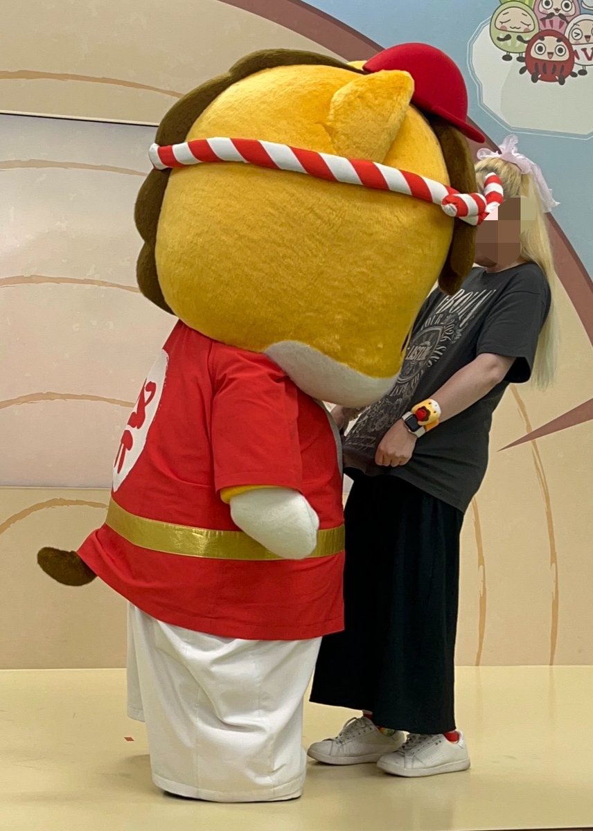 229angelchan's tweet photo. #ぐんまちゃん #グリーティング
#ぐんまちゃんのひろば
ぐんまちゃんにロック出来る？と聞いたらぐんまちゃんこのポーズになった🐴
ちょっと難しかったよう
お土産を見せたら物凄く覗いてた👀
T-BOLANのＴシャツだよと言ったらぐんまちゃんよく見ていた👀🐴
#ありがとうぐんまちゃん
#TBOLAN https://t.co/yMxoUyNl5y