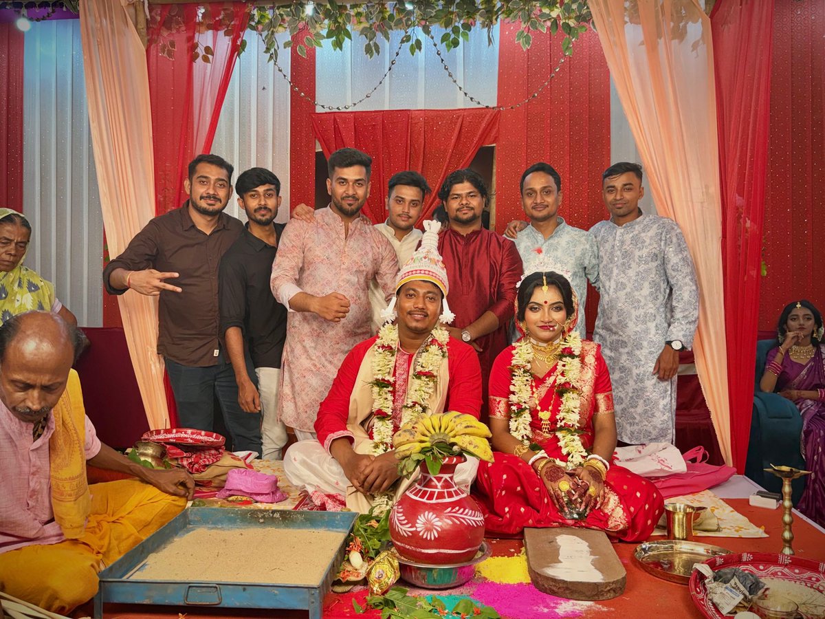 Sujoyitss's tweet photo. So happy to witness my friend Goutam start this beautiful new chapter. Wishing you both a lifetime of love and happiness! 🥂 https://t.co/4so0IUhRQ6