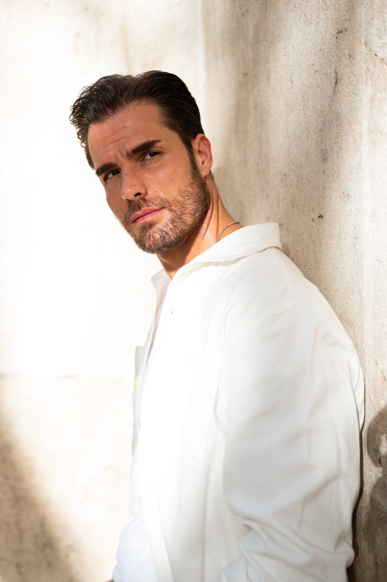 JavierMtzJM's tweet photo. Buenos días! Good morning! Bonjour! ☀️☺️
#actor #man #hombre #tv #cine #casting #fiction #ficcion #javiermartínezactor #javiermartínez https://t.co/PayzZsP3xK