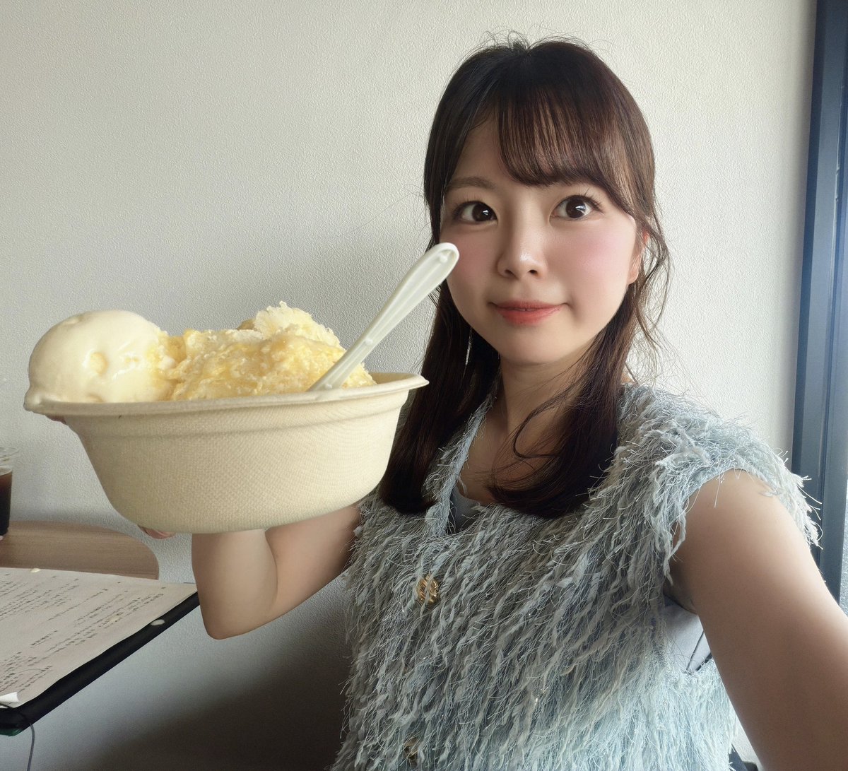 circle20_0035's tweet photo. まる天の磯揚げもかき氷も美味しすぎたー！🍧
#おおまえチャン https://t.co/EwrKM7wYh0