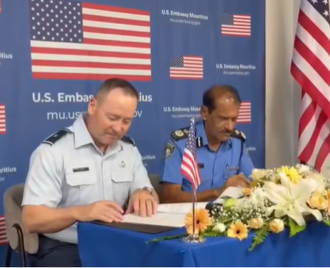kwang_poon's tweet photo. On 16 July 2026, #Mauritius Commissioner of Police Rampersad Sooroojebally and #US AFRICOM Brigadier General Paul Filcek signed the landmark #ACSA.
In February 1975, US Aircraft Carrier Enterprise (CVN-65) visited Port Louis and took part in disaster relief operations. https://t.co/NxJZXSIkZp