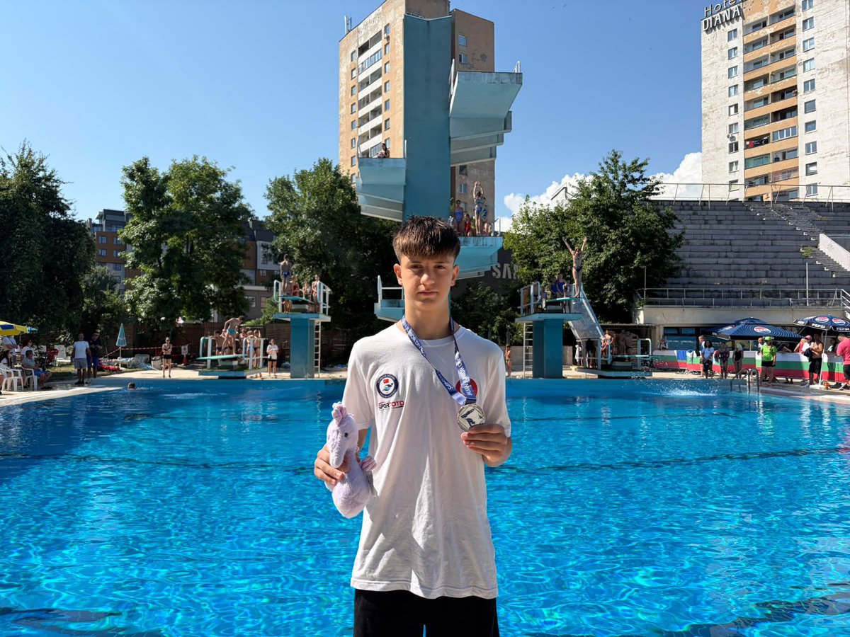 GSB_izmir's tweet photo. Sofya’da düzenlenen Balkan Gençler Atlama Şampiyonası’nda 🇹🇷 Zeynep Ada Ökten 🥇, Ece Şevval Erzincan 🥇, Ahmet Ufuk Erol 🥈, Simay Arslankan 🥉 oldu. Tebrikler! 👏 https://t.co/NkclRWanR9