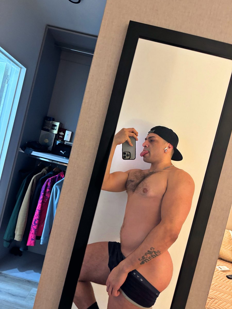 NahueMatt's tweet photo. Buenas noches 💤😘 https://t.co/usj4kQ84eO