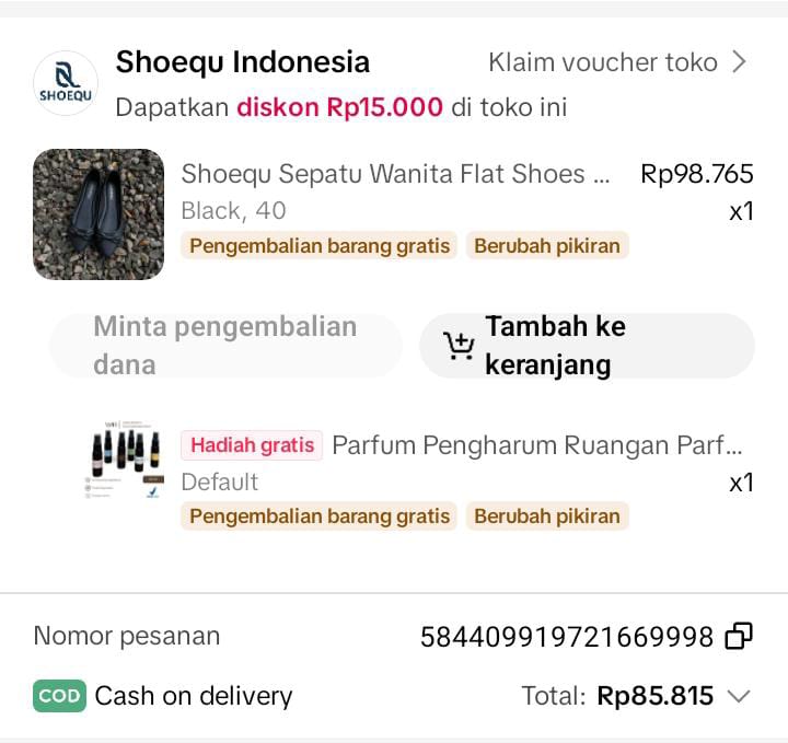 stfuckbitchs's tweet photo. [WTS] Flatshoes

size 40
insole 25-25.5
edisi kebesaran 😞☝🏻masih baru banget belum pernah di pake keluar

💸 80k
✅ include all
✅ split pay/full oren 🍊
✅ cod di bekasi
📍dom bekasi

#zonauang #zonajajan #wts #wtb #flatshoes #shopee https://t.co/rmj2xFgZNQ