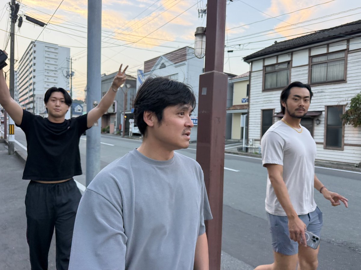 yuki_ume314's tweet photo. 先週人生で初めて気仙沼に行きました。

ライル（林家正）に観光のため1時間半歩きで連れ回されました。

暑かったですが楽しい1日でした。

#おまけの松本 https://t.co/Yd1e1rNCE7