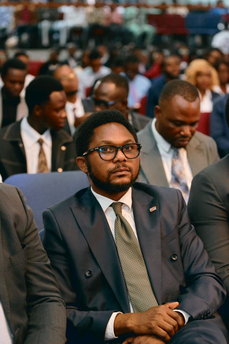 AubinKASONGO7's tweet photo. #RDC: Pendant la journée d'hier, j'ai reçu d'ici et d'ailleurs vos vœux à l'occasion de mon anniversaire. Combien heureux je me sens de savoir que ma modeste personne occupe une place de choix dans les cœurs des miens.
Gloire soit rendue au Seigneur pour le soutien à mon égard. 
À tous et à toutes, je dis Grand MERCI!

Aubin KASONGO.