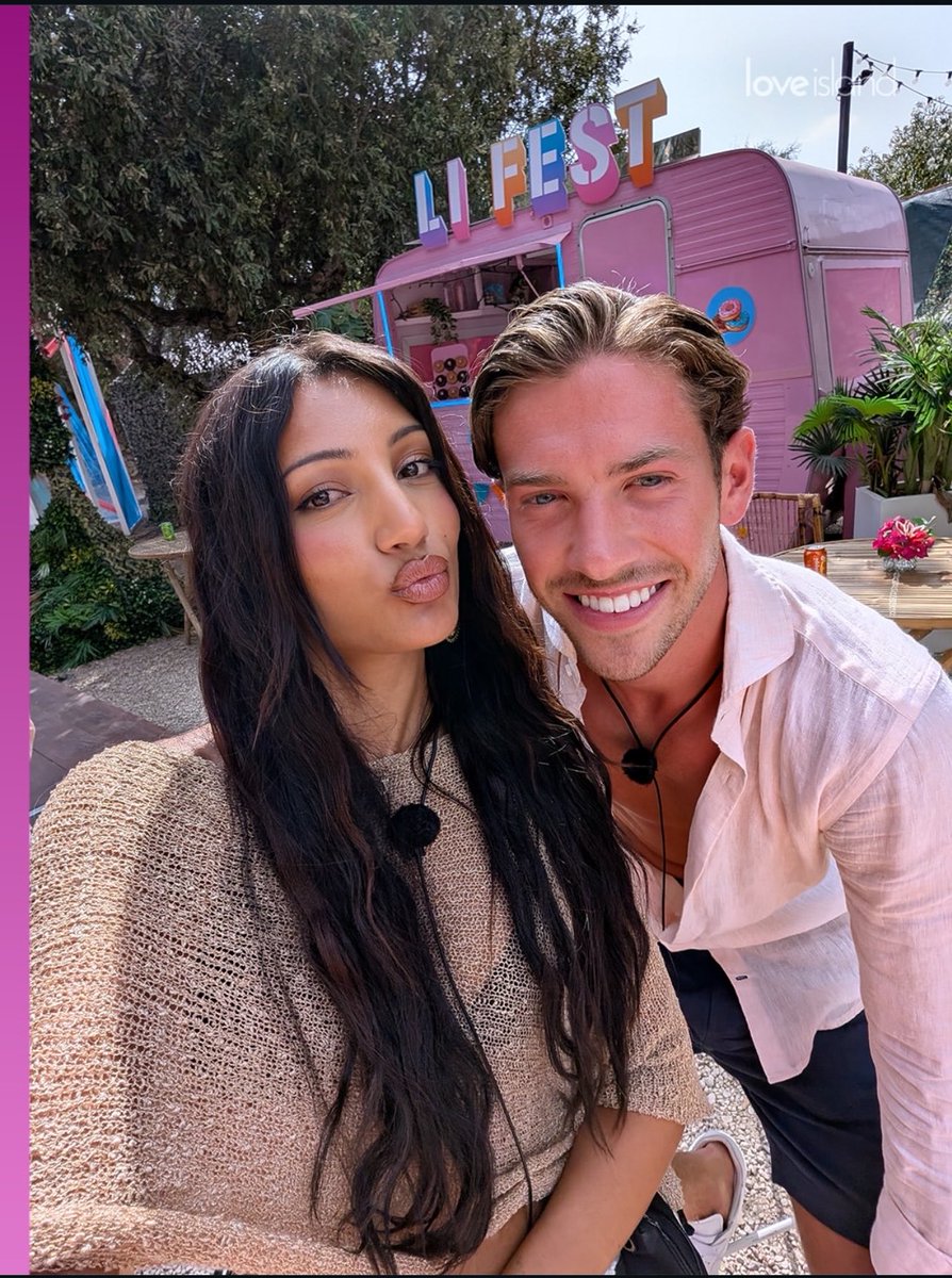 loveisland_HQ's tweet photo. My Love Island UK core 2 baddies 😍 https://t.co/ltqewhZL5J
