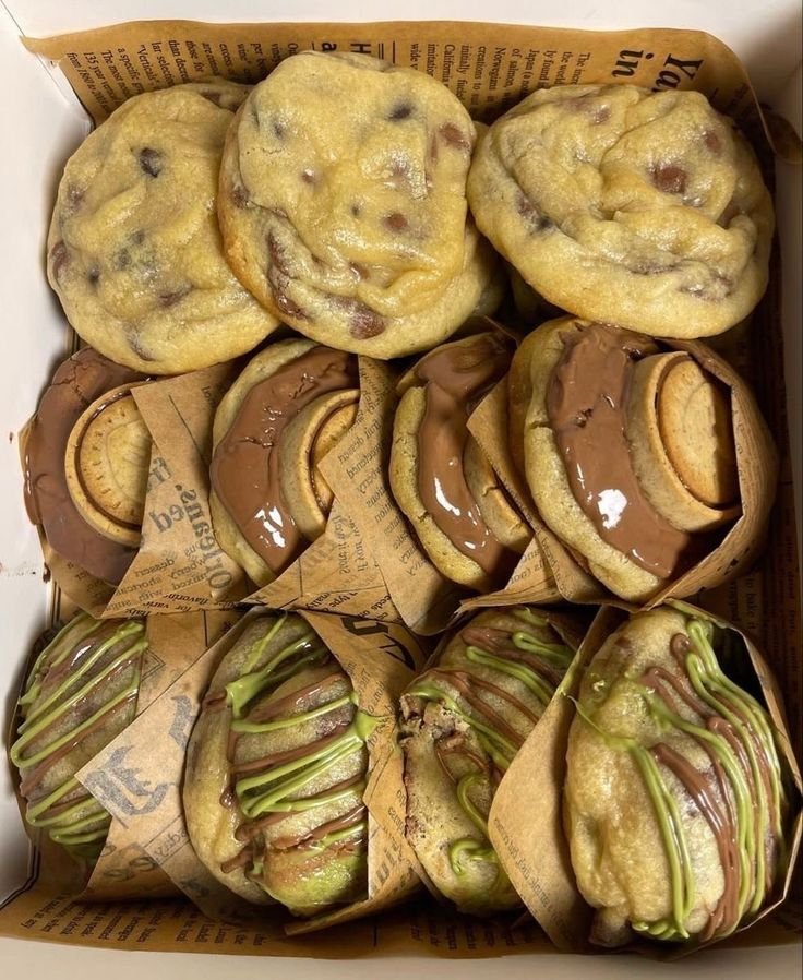 silenttearthh's tweet photo. cookies or brownies? https://t.co/3trTgRkzLR