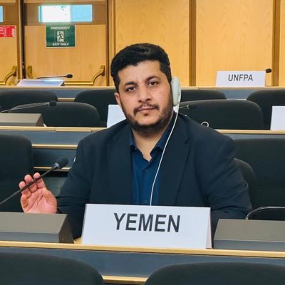 gio3e's tweet photo. محمد مهدي ماقدر يحرّر والده من احضان الحوثي ويقنعه يعود  للشرعية ويشتي يحرر الشعب  وينظمو للشرعية 🤣🤣🤣

اقنع والدك يابن الحوثي 😂😂😂

@mm_mahdi26 https://t.co/lN6rKj1ORA
