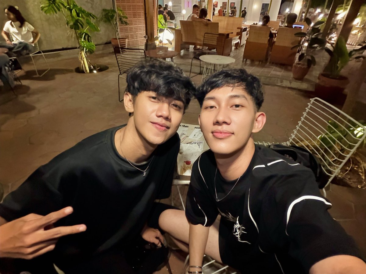 Camelhantop's tweet photo. Sama yg paling gemes 😘😘 @CacuItsme 

Full? Ada di Tele https://t.co/x5kXoyFnqZ https://t.co/oUuSrooAO2