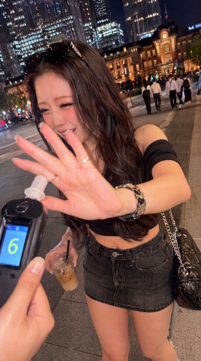 pubic_hair_072's tweet photo. 試運転3
若い女性のほうがおぢより口臭いって聞いたんだけどほんと？🥺
街頭インタビューで口臭チェックしたらまさかの高数値でしんだ😭 https://t.co/DAwcEgm7b5
