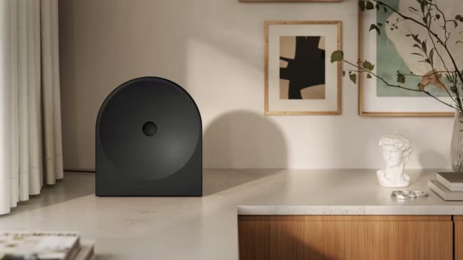 Sillycorns's tweet photo. 🚨 Samsung just dropped 2 of the COOLEST speakers in India!

The Music Studio 7 with 3.1.1-channel spatial audio and dual tweeters and Woofer on the smaller Music Studio 5.

Check out the features:
AI Dynamic Bass Control, Wi-Fi, Bluetooth, voice control, SmartThings integration, and Q-Symphony support for pairing up to five sound devices.

Price:
Music studio 5: ₹27,900
Music studio 7: ₹49,900