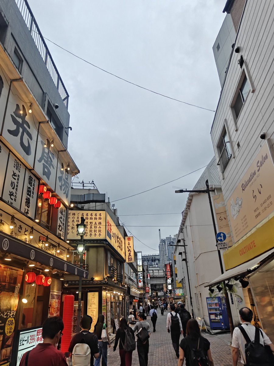 take_plu's tweet photo. UENO
(明日の新幹線ほぼ埋まってたあぶなかった) https://t.co/5roEjV1uZt