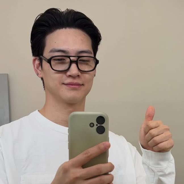 tofupepi's tweet photo. เทอชอบฟังเพลง rap แต่ผมน่ะ r&amp;b ยุค 2000 🥺 https://t.co/RiyO8fEr5c