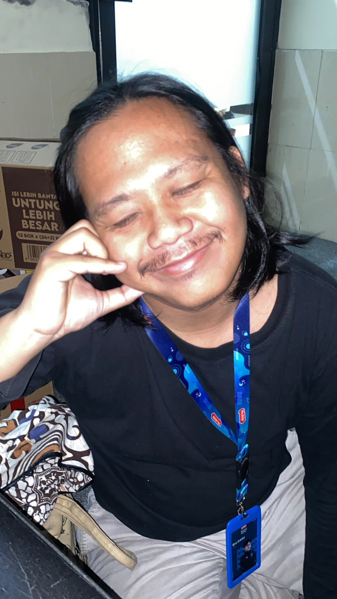crocoows's tweet photo. dora @MrBobSuperSeru https://t.co/0Yo8uaviCj