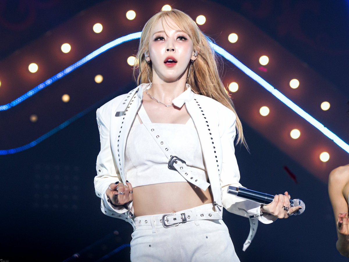 k_moo_star's tweet photo. [ Moonbyul 문별🐹 ]                                         
260620 마마무 WORLD TOUR [4WARD] IN SEOUL D2(7)           

#마마무 #MAMAMOO #문별 #MoonByul #ムンビョル https://t.co/CQtWPyXsQu