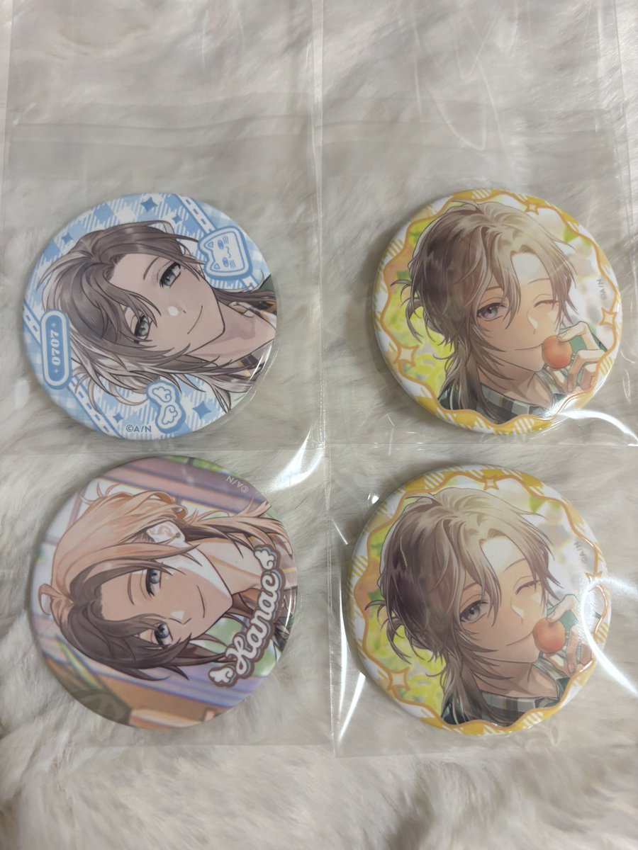 jjjnn997's tweet photo. @0
【交換】にじさんじ ChroNoiR 8th Anniversary POPUP 交換 缶バッジ 缶バッチ くろのわ 

譲　画像1

求　画像2💕いずれか

郵送、または横浜付近手渡しでお願いいたします🙇‍♀️
リプライにてお気軽にお声がけください！ https://t.co/R7Hw5avpgv