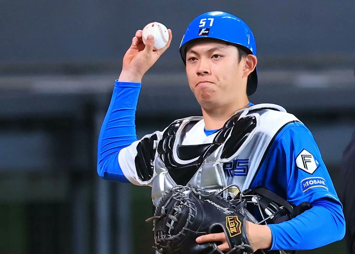 doshinsports's tweet photo. ルーキー藤森海斗　宮西尚生からの〝課題〟で成長
「１軍に行ったときを想定して…」 
| 道新スポーツ
https://t.co/twN0lnU06l @doshinsportsより #lovefighters https://t.co/PGulbTL3ui