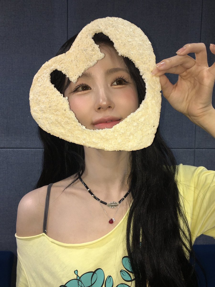 idlebbl's tweet photo. [260717] 🐰📸 https://t.co/d2UFJ3jmQY