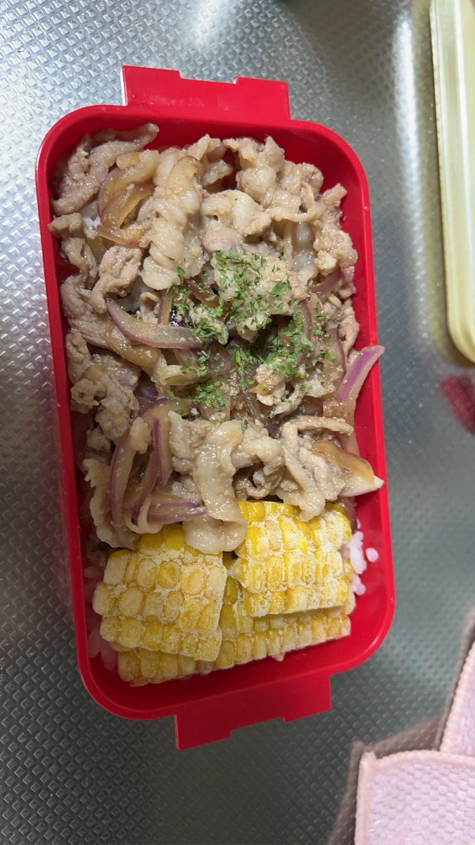 Abeevh9a's tweet photo. あれ？今日の弁当いい感じじゃない？私、頑張ってない？？
なんつって🤫
#お弁当 で本日の妻の気持ちがわかると思う
簡単なものだとしても毎日作るって思ってるより大変 https://t.co/LOXhTiYmQ5