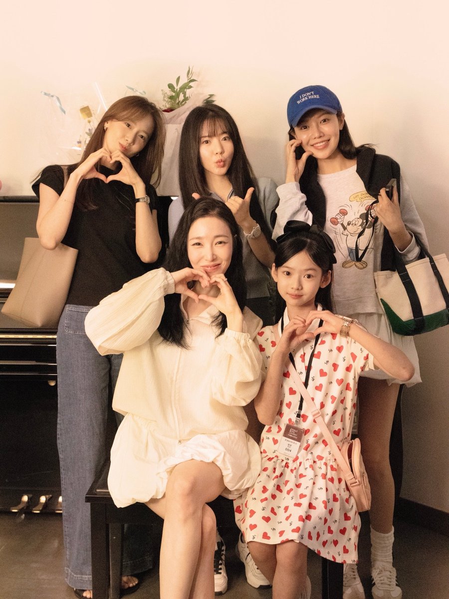 TiffanyProjects's tweet photo. Tiffany, Yoona, Sunny &amp; Sooyoung Yumi's Cells musical

📸 yulvely_aeng

#TiffanyYoung #티파니영 #티파니 #young1 
#TiffanyYoungxYumisCells #유미의세포들 https://t.co/Cc4Xmy5lJn