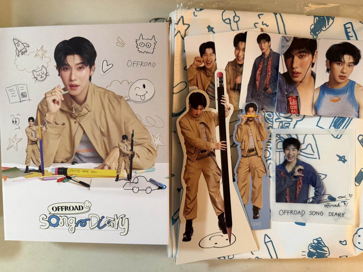 Pind0ra's tweet photo. ปล่อยอัลบั้ม (ได้ของตามภาพ)

อัลบั้มต้าห์อู๋ มี 2 set
1. 580฿ รวมส่ง
(ขาดการ์ดกับโปสการ์ดสุ่ม)
2. 530฿ รวมส่ง
(เหมือนอันแรกแต่ขาดThank you cardด้วย)

อัลบั้มออฟโรด
630฿ รวมส่ง
(ขาดการ์ดกับโพลารอยด์สุ่ม)

#ตลาดนัดต้าห์อู๋ออฟโรด
#DAOULIMITLESSEP
#OFFROADSONGDIARY https://t.co/rU8g6WWKmj