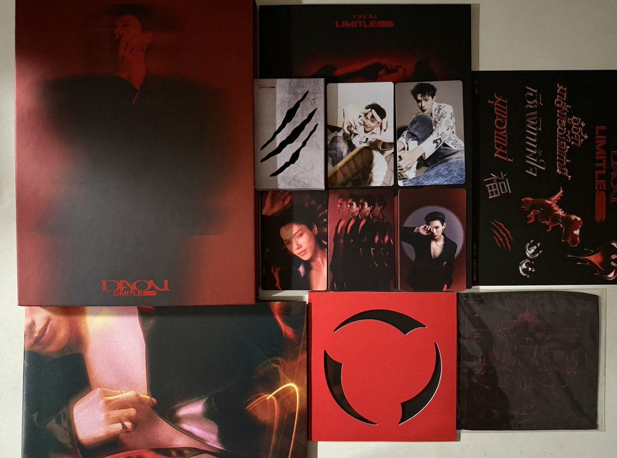 Pind0ra's tweet photo. ปล่อยอัลบั้ม (ได้ของตามภาพ)

อัลบั้มต้าห์อู๋ มี 2 set
1. 580฿ รวมส่ง
(ขาดการ์ดกับโปสการ์ดสุ่ม)
2. 530฿ รวมส่ง
(เหมือนอันแรกแต่ขาดThank you cardด้วย)

อัลบั้มออฟโรด
630฿ รวมส่ง
(ขาดการ์ดกับโพลารอยด์สุ่ม)

#ตลาดนัดต้าห์อู๋ออฟโรด
#DAOULIMITLESSEP
#OFFROADSONGDIARY https://t.co/rU8g6WWKmj