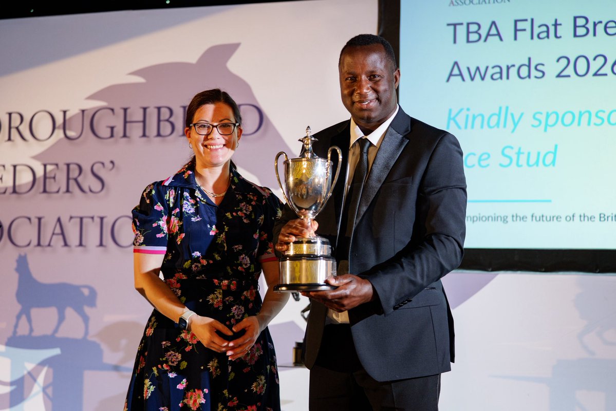 WhitsburyManor's tweet photo. Delighted to see HAVANA GREY win the British EBF Silver Cup for Leading British-based Stallion (winners/runners strike rate) @TheTBA_GB awards last week 🔥 

The award was collected by Bubba Barry, who cares for HAVANA GREY and is a familiar face, admired by all who visit WMS 👏 https://t.co/JxpeZ6J5B4