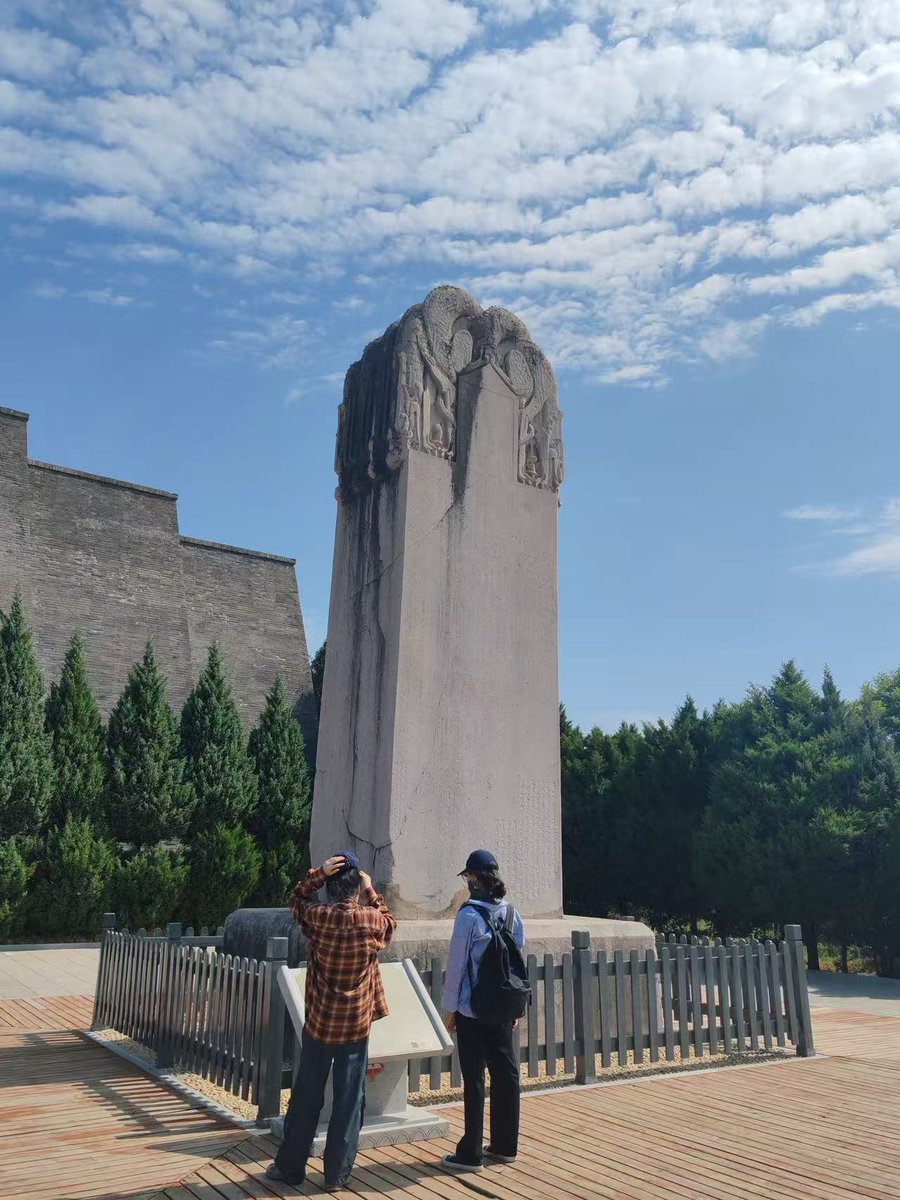 AmazingXianyang's tweet photo. A mountain that is a tomb! ⛰️ Explore Qianling Mausoleum in #Xianyang, the majestic joint tomb of China’s only female emperor, Wu Zetian. The biggest mystery? Her massive Blank Stone Monument—leaving her extraordinary legacy entirely to history. ✨📜 #CulturalHeritage #VisitChina https://t.co/eN6uQeDIgy