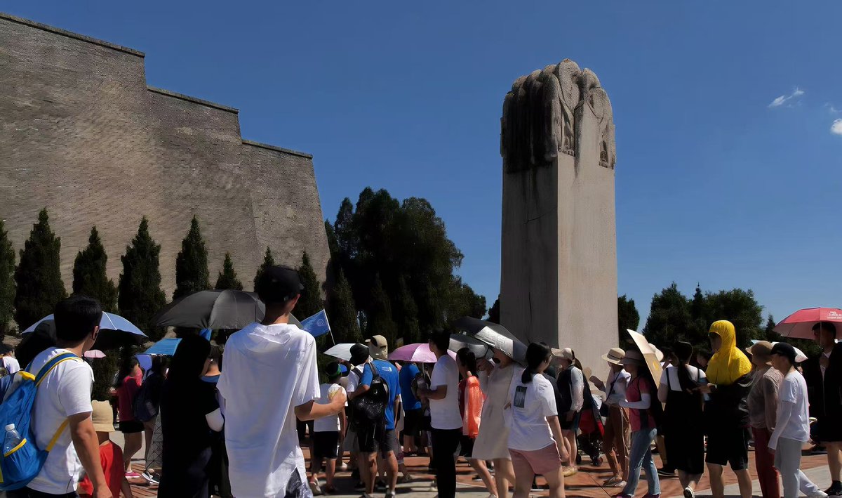 AmazingXianyang's tweet photo. A mountain that is a tomb! ⛰️ Explore Qianling Mausoleum in #Xianyang, the majestic joint tomb of China’s only female emperor, Wu Zetian. The biggest mystery? Her massive Blank Stone Monument—leaving her extraordinary legacy entirely to history. ✨📜 #CulturalHeritage #VisitChina https://t.co/eN6uQeDIgy