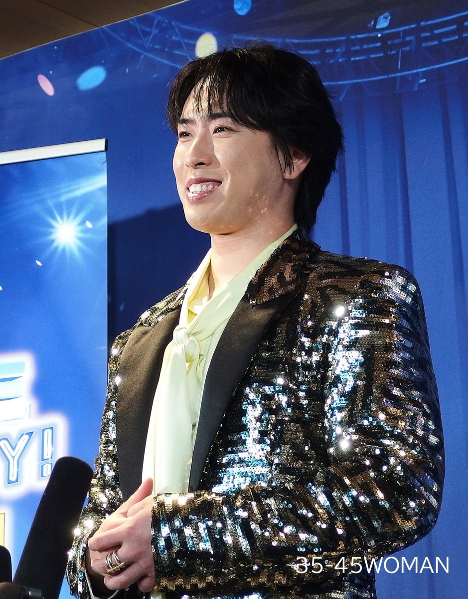 ai_k's tweet photo. 【📸お写真その1】

「あえて選ぶなら…佐久間」

Snow Man 宮舘涼太さん『日本公演40周年記念 #ディズニーオンアイス “Let’s Party!”』スペシャルアクト囲み取材

🖊会見全文書き起こし👇
https://t.co/eyXV4JyJ5U

写真は、今年もすごく楽しそうな舘様

#SnowMan #宮舘涼太 https://t.co/15FezvQZto