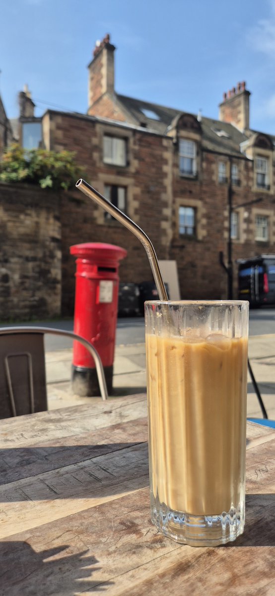 Herrin_OOO's tweet photo. Guten Morgen aus Edinburgh!

Morgen steht ein spannendes Lost Place Fotoshooting an. 👠🖤 Alle die dabei sein wollen, wissen was zu tun ist:
Amazongutscheincpde oder Throne https://t.co/OEWCejlg2z https://t.co/stxGgrNoV7