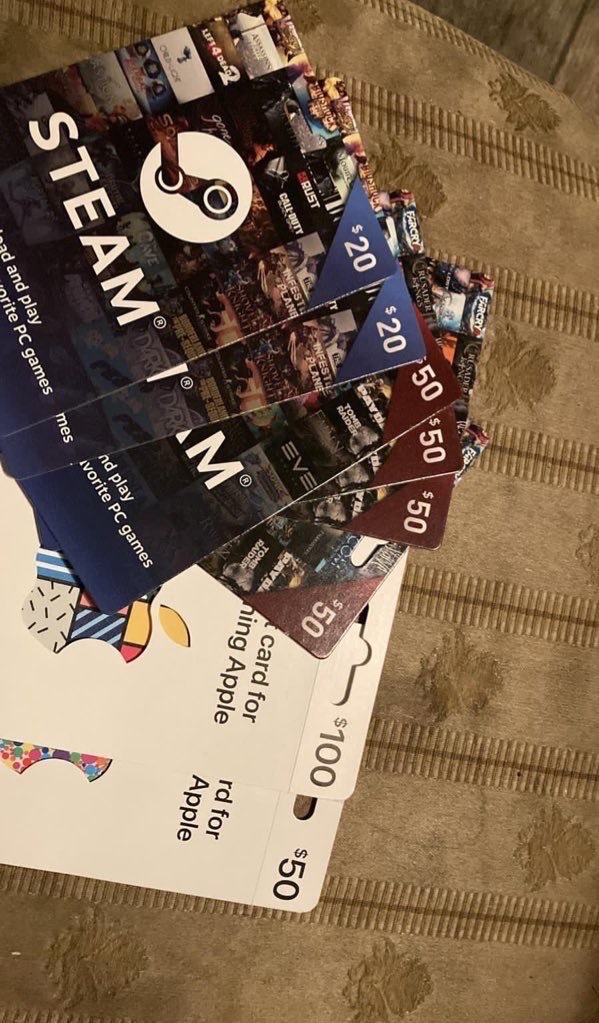 Akumutbsbf's tweet photo. Which of this cards would I pick  bby💕 https://t.co/2bXnxHxxJJ