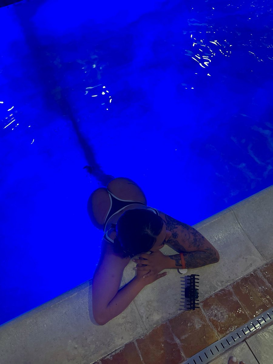 _Kimky_'s tweet photo. 🧜🏾‍♀️ https://t.co/g5GVYMOpCb