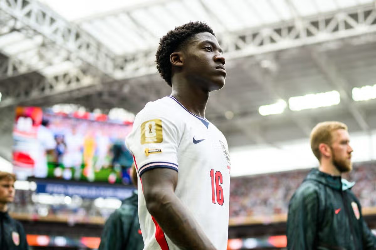 UtdXclusive's tweet photo. 🚨 NEW: The use of Mainoo has been a particularly big talking point. He struggled to hide his disappointment as the matches slipped past without him being called upon and his forlorn trudges through post-match mixed zones — he was often one of the first players back onto the bus — became an unhappy feature of England’s tournament.

One source connected to the squad wondered if Tuchel considered the 21-year-old a youngster who would be happy to simply be part of a World Cup squad; others felt the Manchester United midfielder had simply not done enough to earn his trust. Either way, it was never clear what Tuchel’s plan was for the player. Instead, Mainoo saw Reece James being played in midfield instead of him towards the end of the tournament and failed to get minutes even when Rice was clearly struggling for fitness, despite a source close to the camp insisting he had trained well.

[@David_Ornstein]