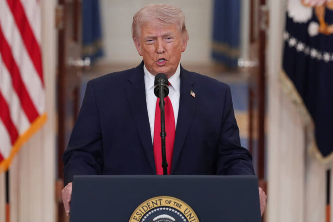 Laur1nas's tweet photo. 🇺🇸 JUST IN: Trump Media launches Truth API for banks and trading firms.
The paid feed offers ultra-fast access to Truth Social posts — including Trump’s own — for real-time stock trading and sentiment monitoring. https://t.co/cgQQekdl52