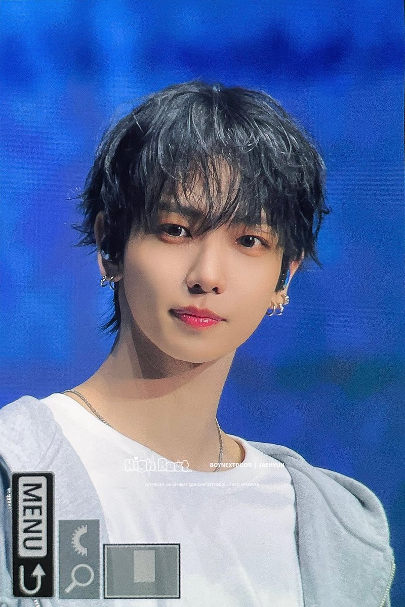 HighBeat1204's tweet photo. 260717 사첵 https://t.co/1g2PRpEGH8
