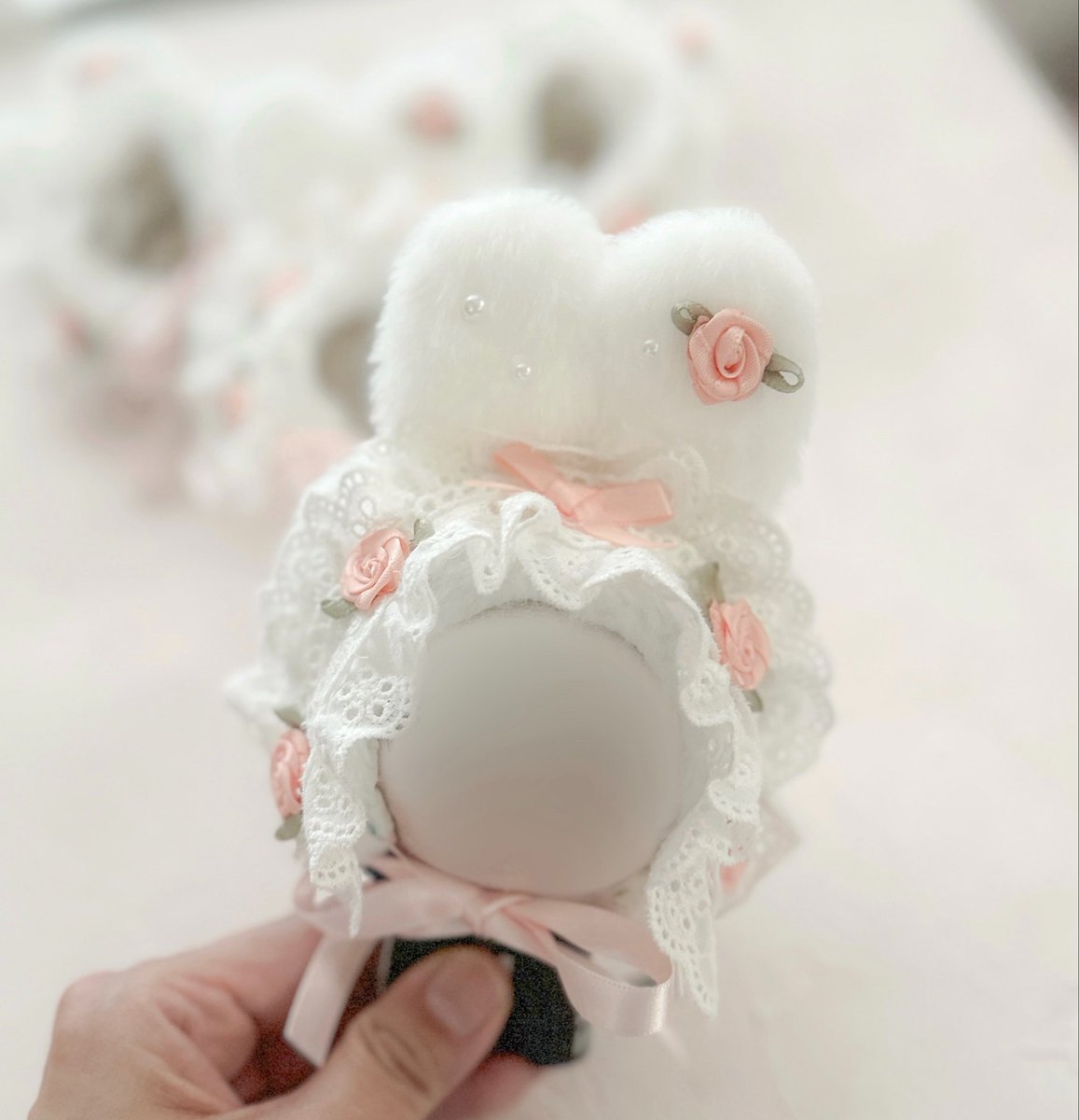 pearl_bouquet66's tweet photo. こちら本日 #CARAMEL_MUSEUM さまにお送りしましたー.ᐟ.ᐟ
明日到着予定となっております🌷
ご縁がありましたらよろしくお願い致します🎀
（頭周り23cm前後のぬいちゃんに対応してます◎） https://t.co/YS1DYas47B
