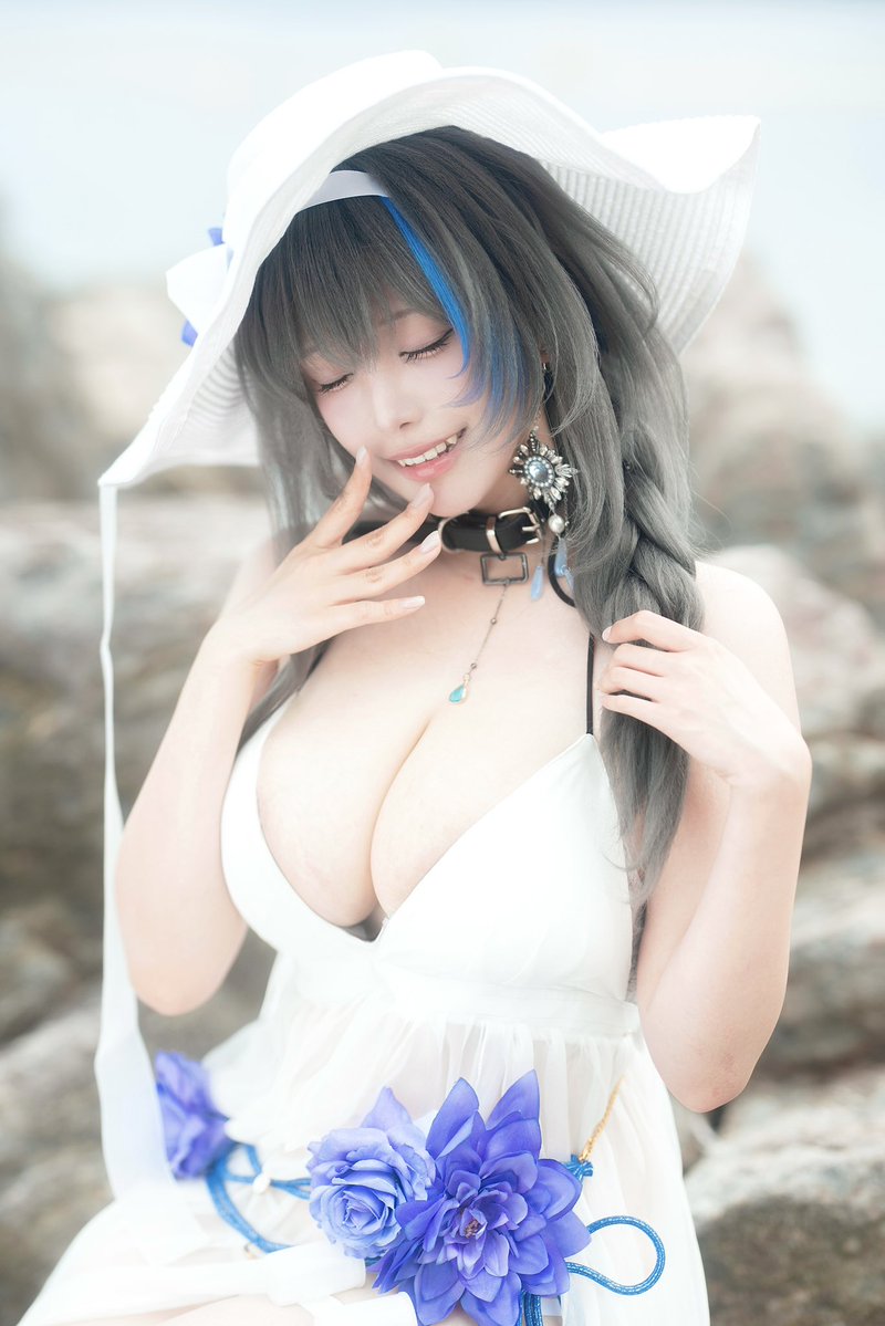 Aoi_9z's tweet photo. Summer🩵
#NIKKE #NIKKEcosplay #cosplayㅤ https://t.co/KTxp2LDJtm