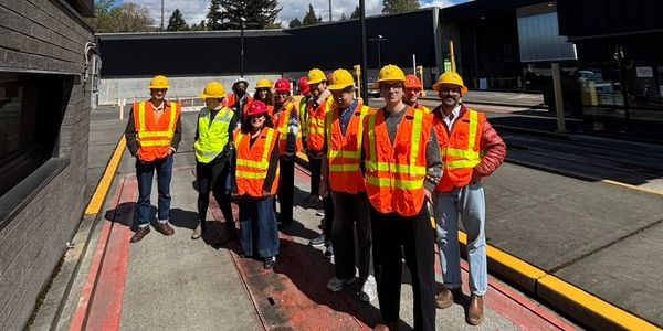 UrbanFreightLab's tweet photo. A new issue of The Goods is coming soon. Inside: 
• New Lab director
• New research (vehicle access at Pike Place Market, smart pantries, Low-Pollution Neighborhoods study
• New publications &amp; upcoming presentations

Subscribe to get it in your inbox: https://t.co/FddqPJxlWh https://t.co/zsQLga2V7W
